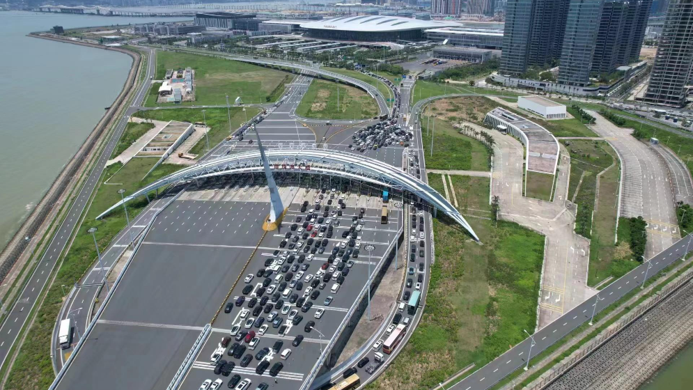 人人人车车车……端午假期，港珠澳大桥多项数据创新高！