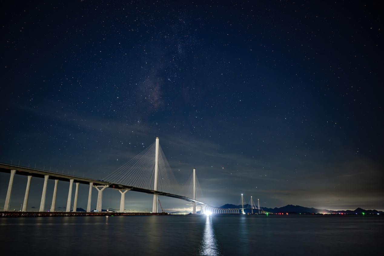 黄茅海大桥夜景（摄影：郝笑天）