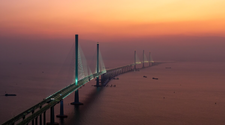 全线亮灯！黄茅海跨海通道打造大湾区海上新地标