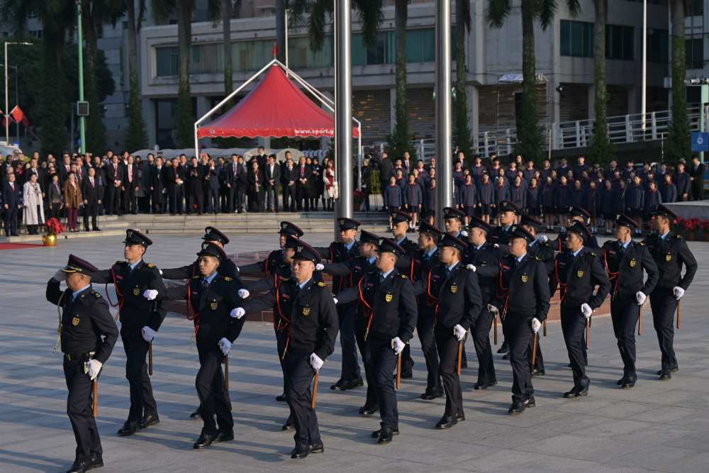 12月20日，澳门特别行政区政府隆重举行升旗仪式，庆祝澳门回归祖国25周年。　