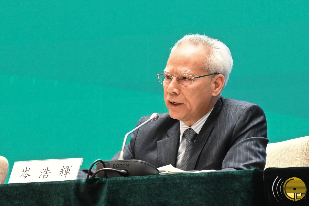 Chefe do Executivo, Sam Hou Fai, discursa na palestra sobre a aprendizagem, difusão e implementação do espírito dos discursos importantes do Presidente Xi Jinping no âmbito da visita a Macau destinada a todos os sectores da sociedade de Macau.