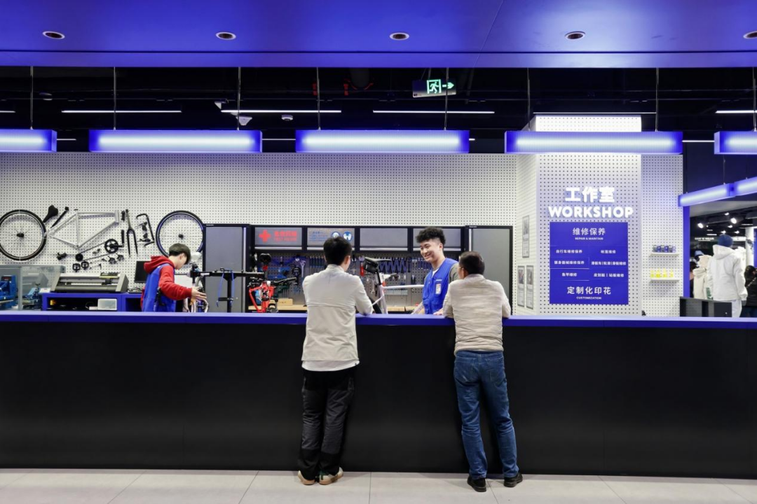 On December 21, Decathlon, a global multi-disciplinary sports brand, opened its first new logo store in Guangzhou, marking another important milestone in its continuous deepening of the Guangdong market.