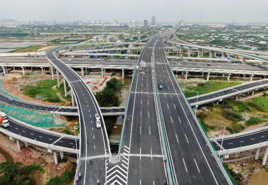 2019年4月25日，莞番高速公路一期工程（沙田至厚街段）正式通车，实现南沙大桥与广深高速的快速接驳。至此，南沙大桥全线开通运营，在东莞市境内成为广深沿江高速公路与沈海高速公路（京港澳高速公路共线段、原广深高速公路厚街段）的联络线。